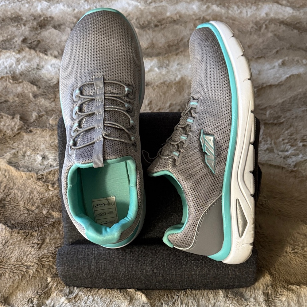 Avia Gray Aqua Lightweight Walking Sneakers Size 9.5
